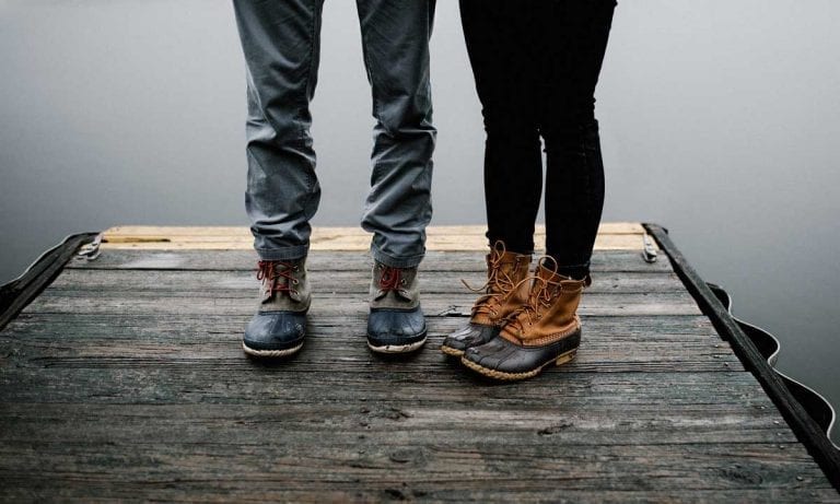10 Obvious Signs Your Friend Likes You Romantically