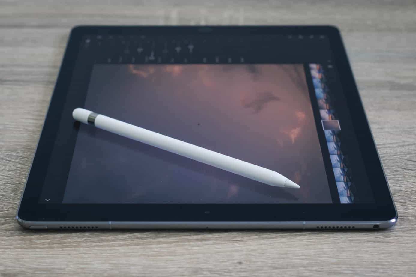 Mark Up Your Bible With the Apple Pencil Using This App