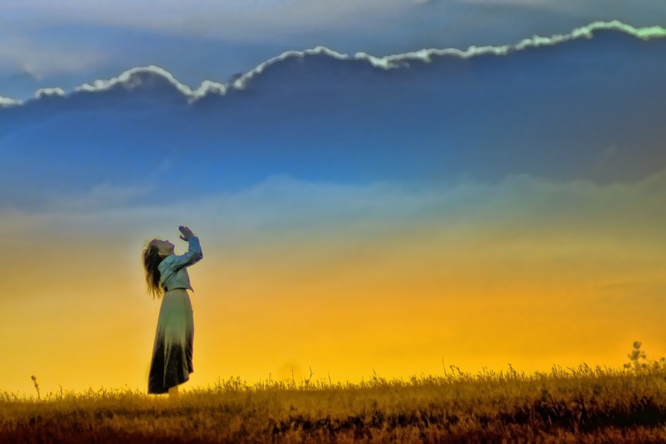 10 Clear Confirmations When God Brings Someone Back Into Your Life