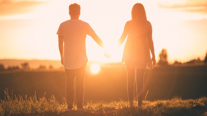 19 Significant Signs True Love is On the Way